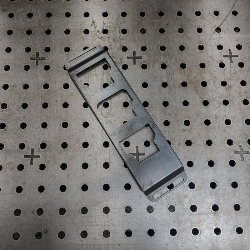 Placa de montaje individual Milwaukee Packout de calibre 14, para trabajo liviano 